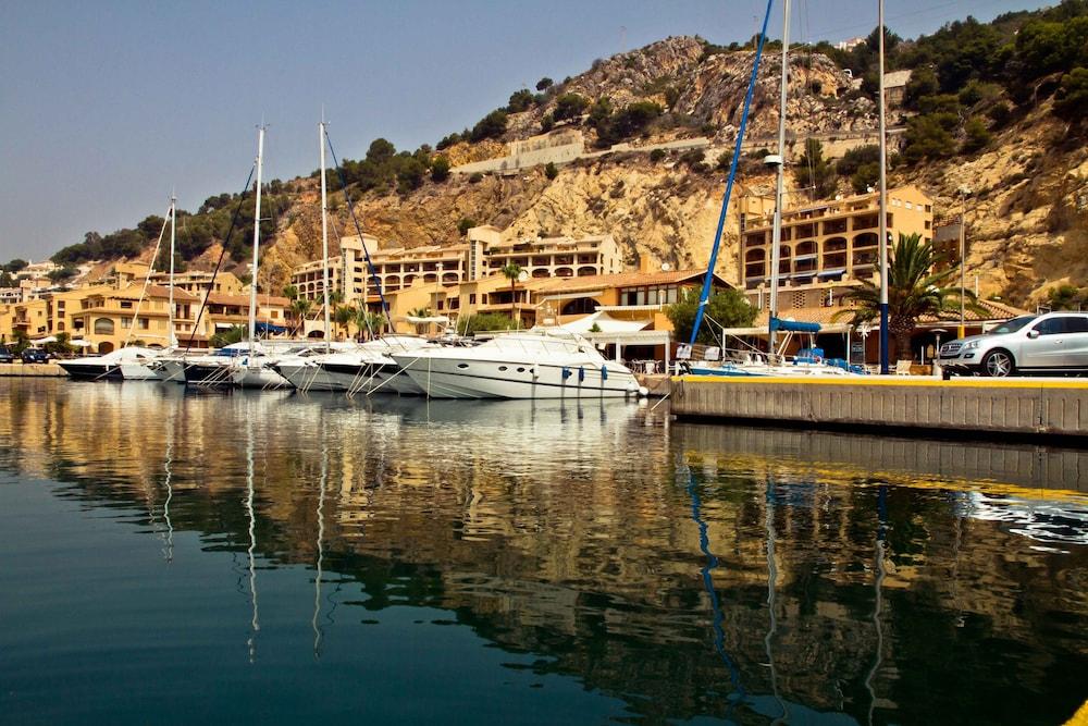 Pierre & Vacances Altea Port Exteriör bild
